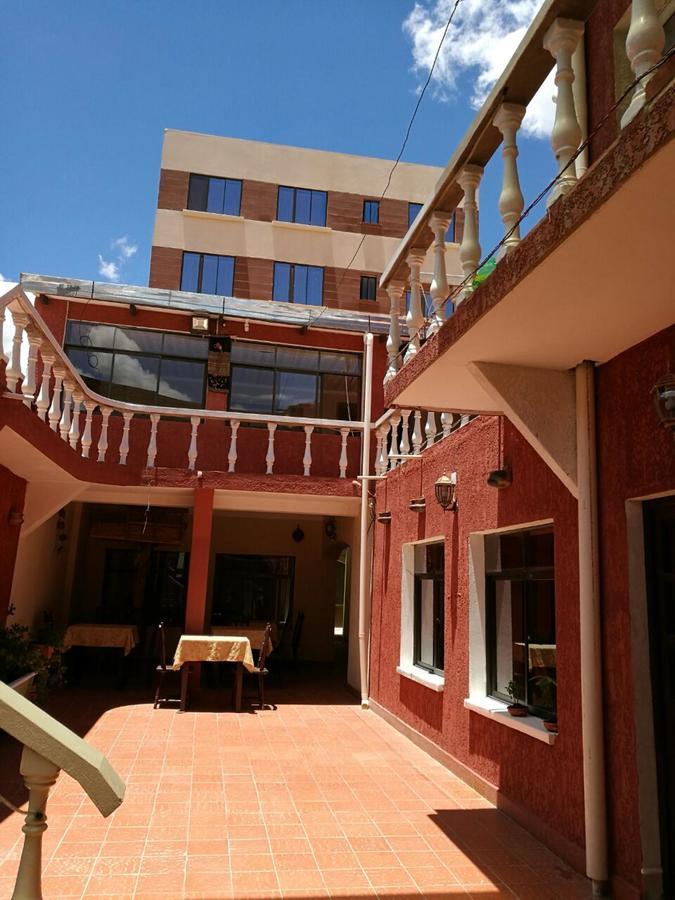 Vargas Hotel Tupiza Extérieur photo